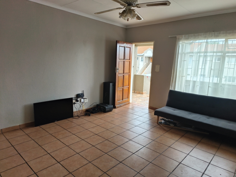 3 Bedroom Property for Sale in Kannoniers Park North West